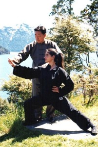 2005. Bariloche. Graciela Fernández con el maestro Chen Xiao Wang